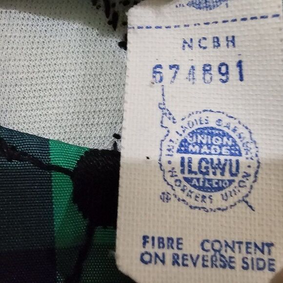 Vintage 70s Vest Womens Size M Green Flower Quilted Polyester Open Front - Picture 5 of 10